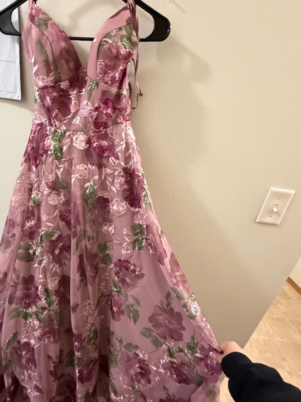 Floral Mauve A-Line Evening Dress with V-Neck